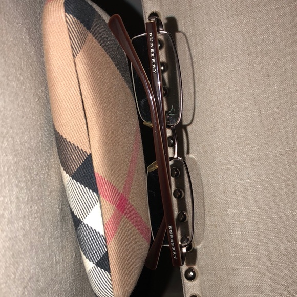 Burberry case w/frames. Prescription can be added - Picture 2 of 4